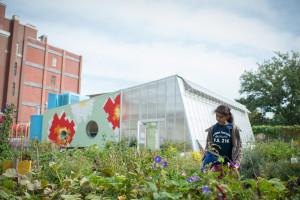 gardening_students_wateringcan