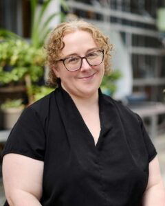 Edible Schoolyard NYC is thrilled to welcome our new Vice President of Development and External Affairs, Ariel Grace! 🎉 Ariel is a leader with over two decades of experience spanning fundraising, communications, operations, & program management at NYC youth-focused nonprofits. Ariel brings her passion for supporting students & food education to ESYNYC.